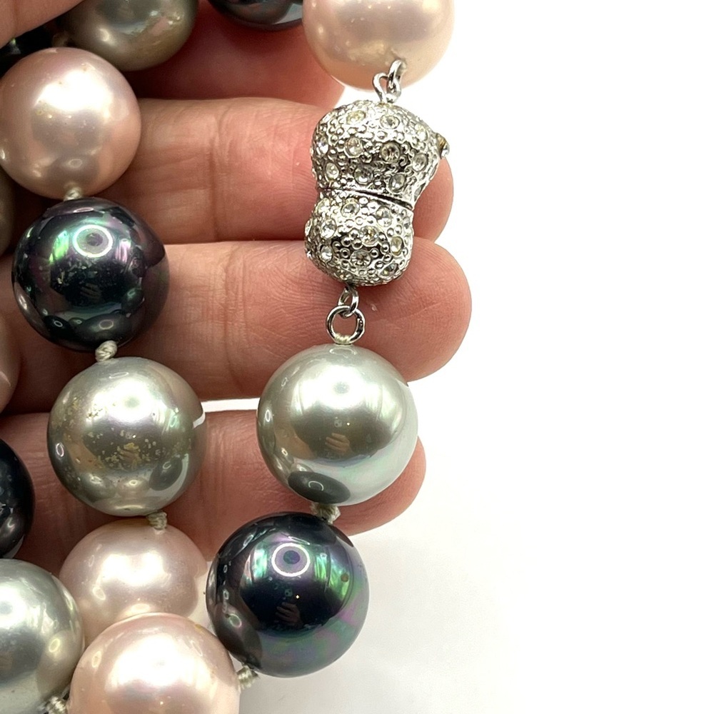 Chic Glass Pearl Necklace in Pink, Silver, Black With Elegant Closure Big Bold - Picture 10 of 12